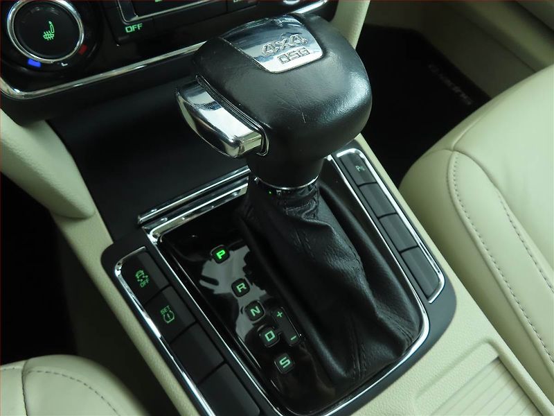 Škoda Superb (2011) Elegance 3.6 FSI V6, 4X4 - fotka 13 z 15