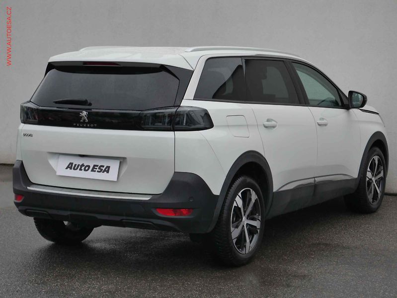 Peugeot 5008 (2022) 1.5HDi, ČR, Allure, AT, LED - fotka 4 z 25