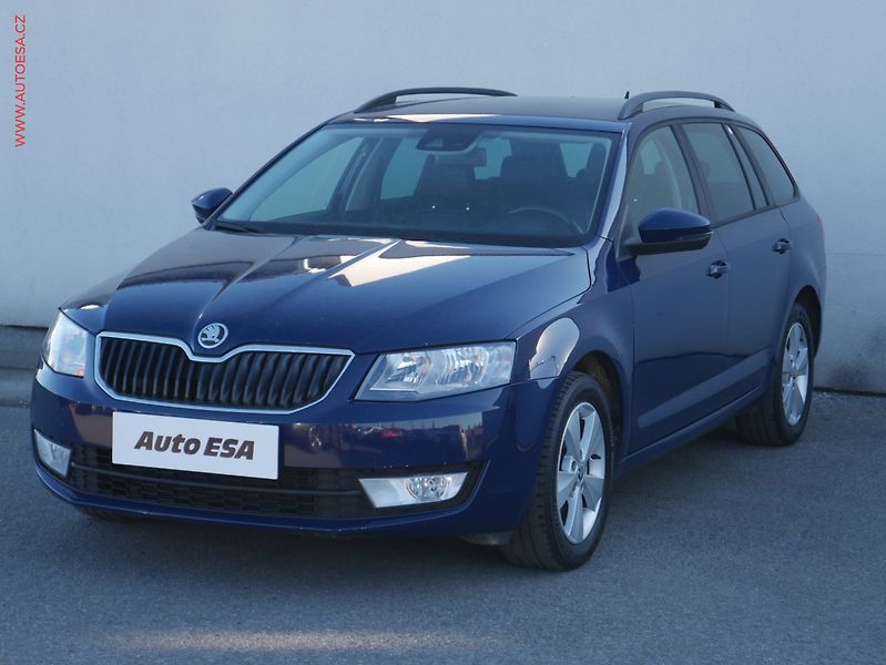 Škoda Octavia (2014) 2.0 TDi, Elegance, navi - fotka 3 z 20