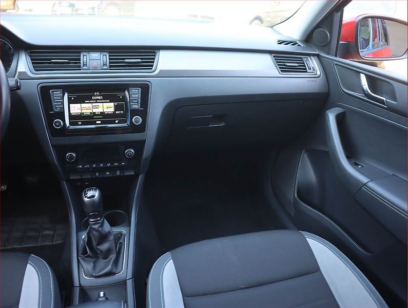 Škoda Rapid (2016) 1.2 TSI, Tempomat - fotka 8 z 18