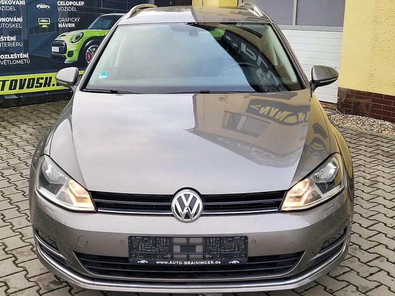 Volkswagen Golf 1,2 TSi LOUNGE 81kW *SERVIS* - fotka 2 z 45