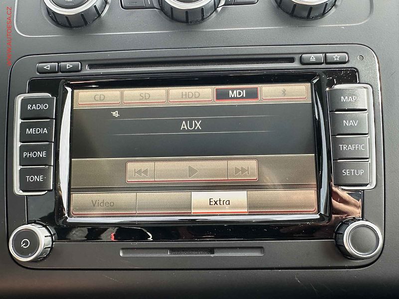 Volkswagen Touran (2014) 2.0 TDi, CUP, bixen, panor - fotka 16 z 25