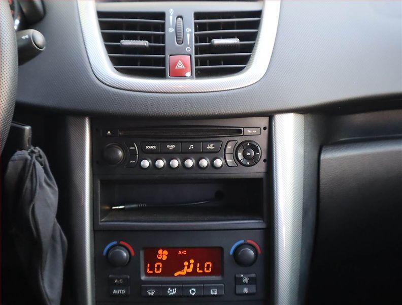 Peugeot 207 (2006) 1.4 HDI, po STK, CZ doklady - fotka 11 z 15