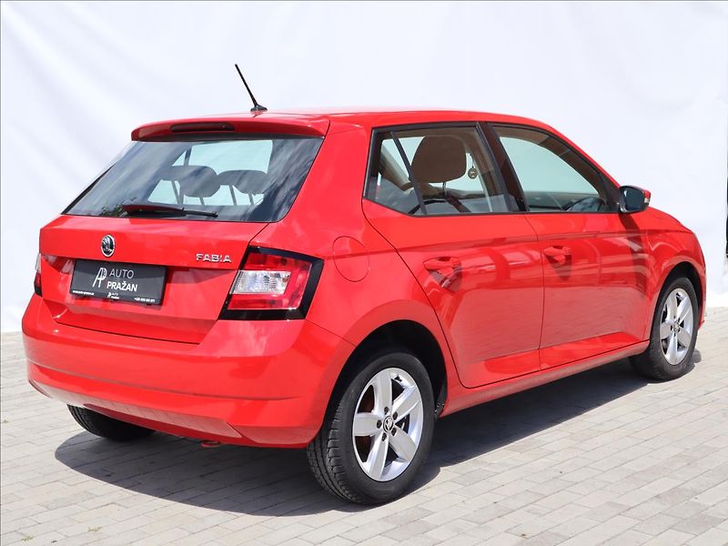 Škoda Fabia 1,0 MPI Active, Klima - fotka 6 z 35