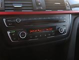 BMW Řada 3 (2014) Sport Line 320 i, Serv.kniha - náhled 15