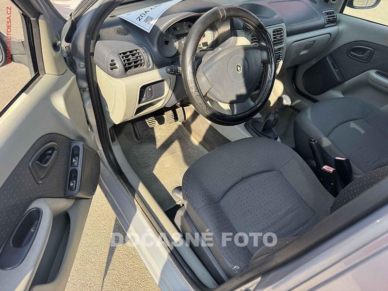 Renault Thalia (2006) 1.4i, ČR, AC, park.asist - fotka 3 z 3