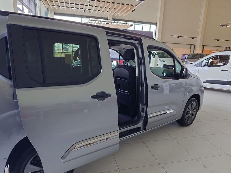Toyota ProAce City Verso LWB 1.5D 6MT - fotka 5 z 8