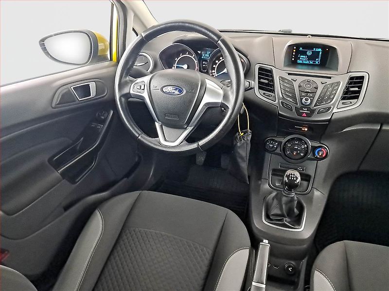 Ford Fiesta (2015) 1.0 i, Park. senzory - fotka 7 z 17