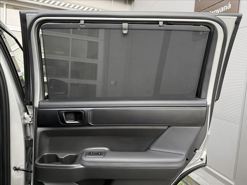 Hyundai Santa Fe 1,6 T HEV 4WD 7M  Calligraphy - fotka 14 z 30