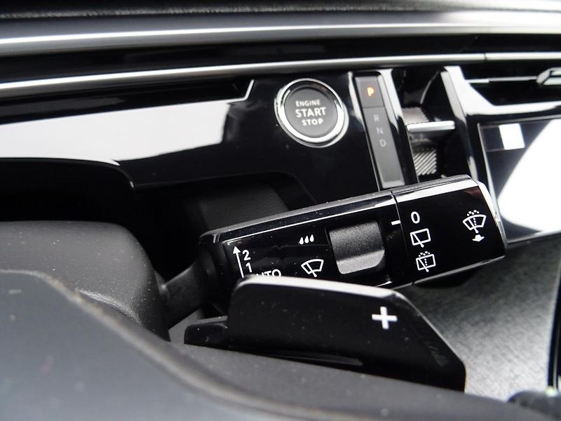 Peugeot 5008 (2024) e-GT 157 kW/210k (Bat. 73kWh) - fotka 19 z 60