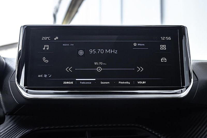 Peugeot 208 (2026) 1,2 Hybrid 110 e-DCS6  STYLE - fotka 11 z 13