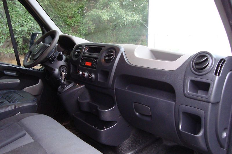 Renault Master (2014) 2.3 125 DCi, ČR, STK+ME 5/2028 - fotka 26 z 44