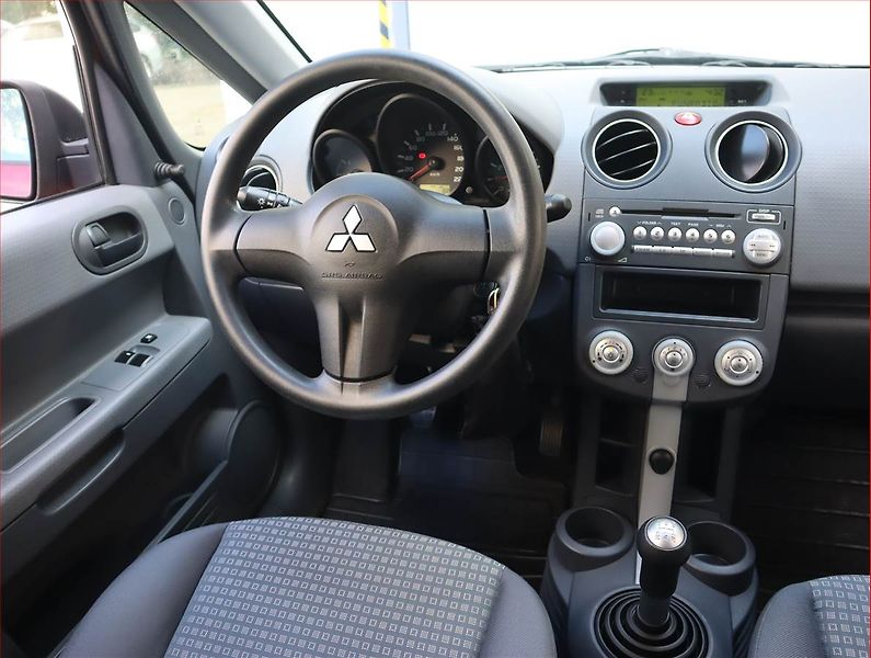 Mitsubishi Colt (2008) 1.1, nová STK, rezervace - fotka 7 z 15
