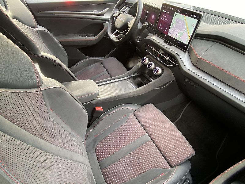 Škoda Kodiaq (2025) 2.0 TSI 4x4 DSG RS - fotka 11 z 38