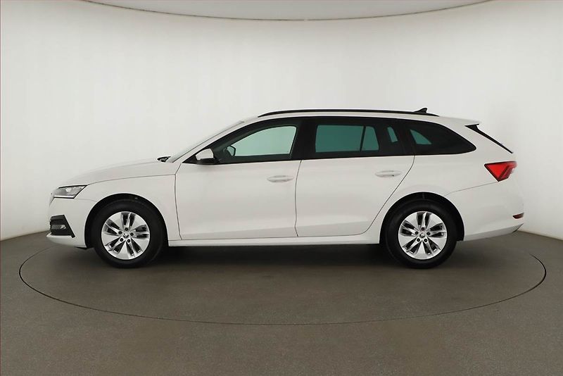 Škoda Octavia (2022) Ambition 2.0 TDI, ČR,1.maj - fotka 3 z 16