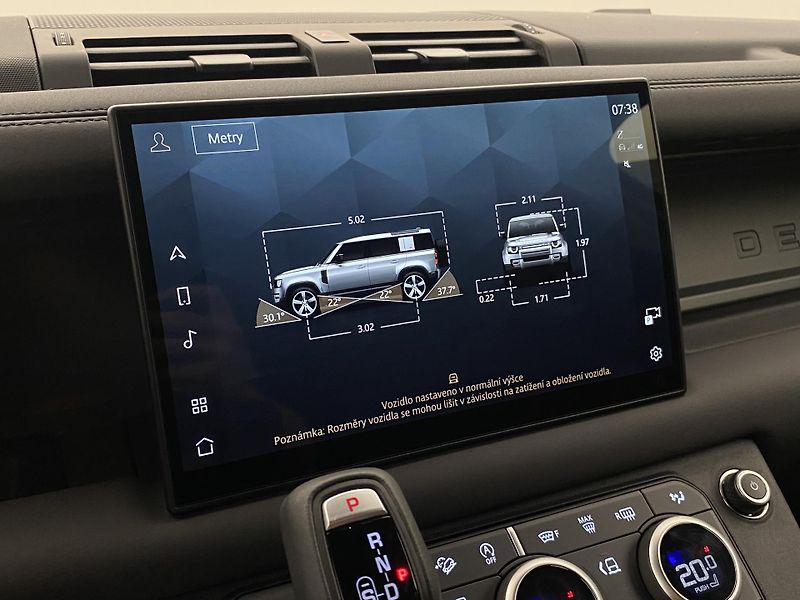 Land Rover Defender 110 D300 X-DYNAMIC SE AWD CZ - fotka 47 z 52