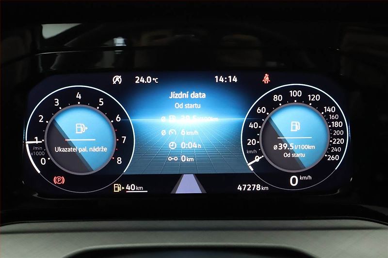 Volkswagen Golf (2023) Life 1.5 eTSI - fotka 9 z 15