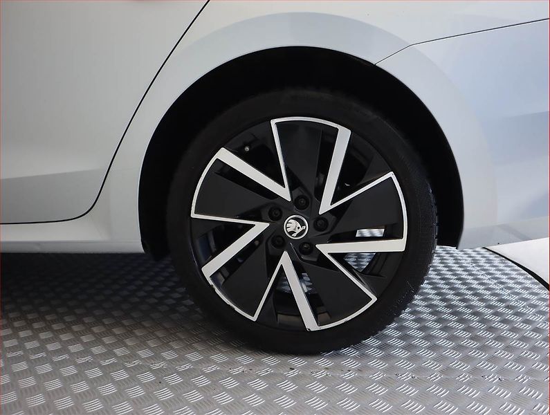 Škoda Octavia (2020) 2.0 TDI, Automat, Serv.kniha - fotka 15 z 25