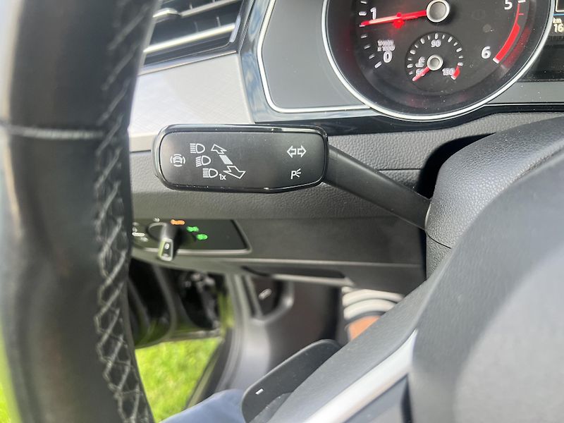 Volkswagen Passat 2.0TDI 110KW,NAVI,LED,APP,ALU - fotka 38 z 47