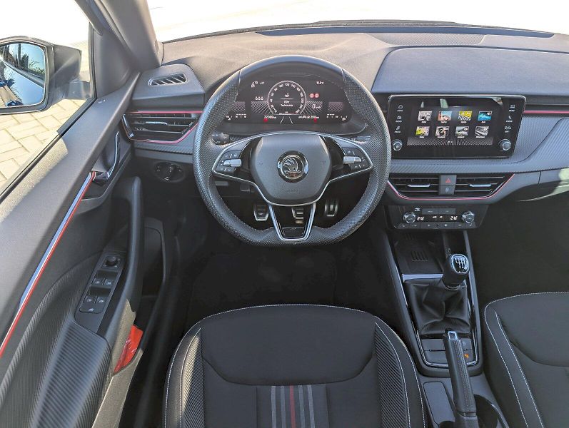 Škoda Scala (2024) 1,0 TSI / 85 kW Monte Carlo - fotka 6 z 30