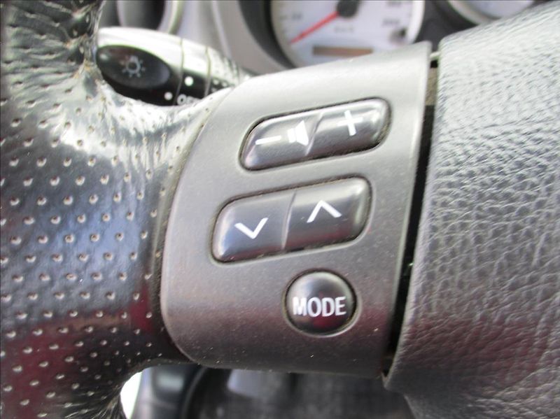 Toyota RAV4 2,0 D4D, klima,4x4,servis,tažn - fotka 24 z 34