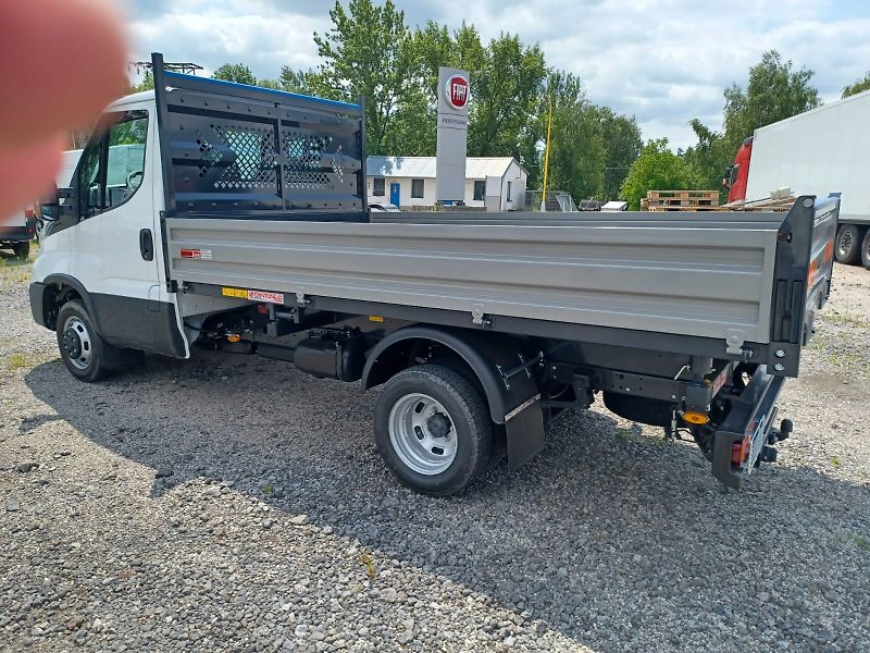 Iveco Daily (2026) 50C18 do 3,5t sklopka, - fotka 3 z 6