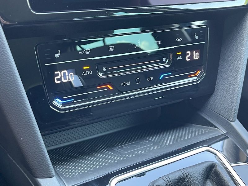 Volkswagen Passat (2023) 2.0TDI 110kW DSG Business - fotka 12 z 34