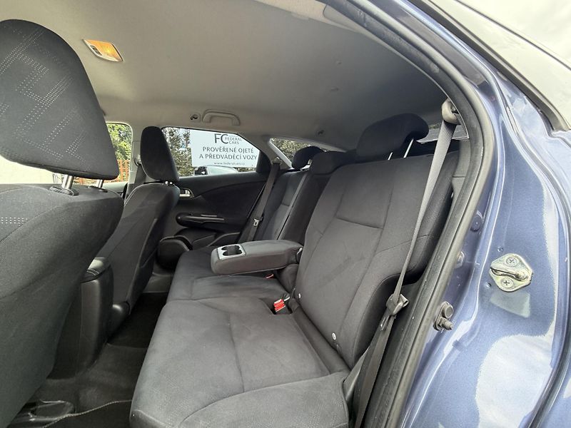 Honda Civic 1.6 i-DTEC Sport Tourer - fotka 18 z 19