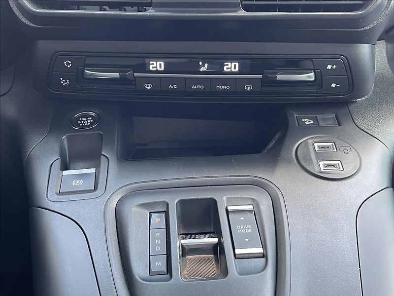 Citroën Berlingo 1,5 BlueHDi  MAX EAT8 - fotka 15 z 22