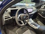 BMW Řada 3 320d xDrive Touring M-Sport - náhled 9
