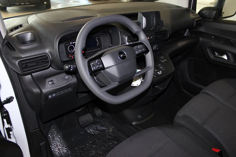 Opel Combo (2025) Electric Van L2 (XL) 136k - fotka 9 z 14