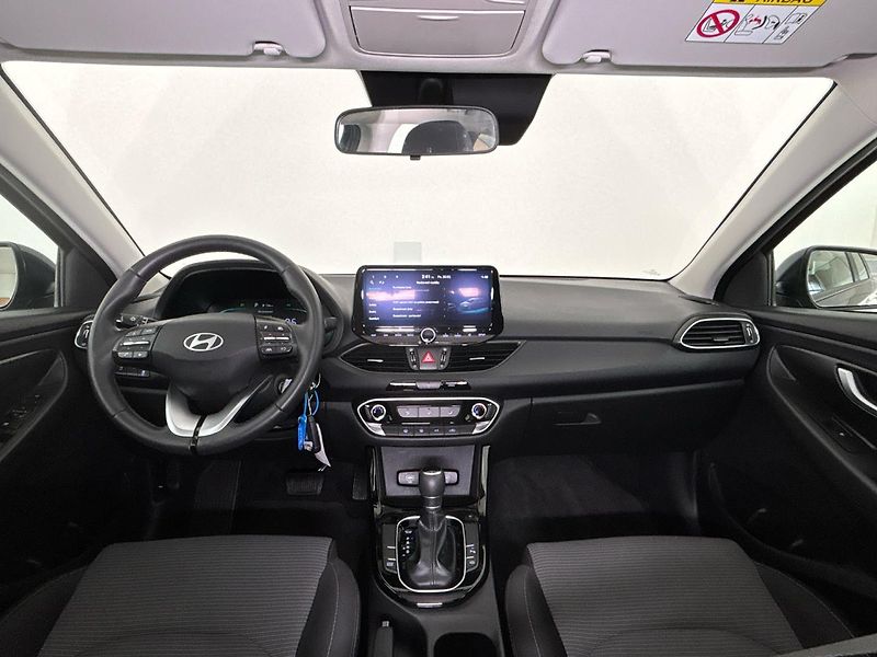Hyundai i30 Smart DCT - fotka 5 z 27