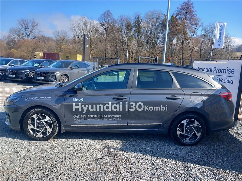 Hyundai i30 1,0 T-GDI SMART DCT - fotka 4 z 19