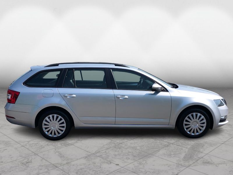 Škoda Octavia III FL Combi Ambition 1.6TDI - fotka 8 z 28