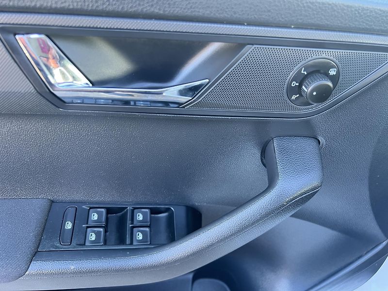 Škoda Fabia Drive 1.0TSi 81kw DSG TEMPOMAT - fotka 12 z 46