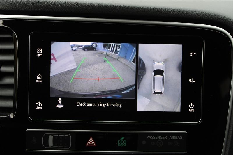 Mitsubishi Outlander 2,0 i  A/T,4x4,7.MÍST,INSTYLE+ - fotka 11 z 38