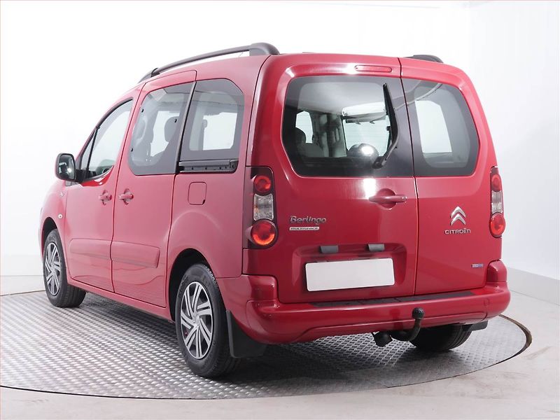 Citroën Berlingo (2015) Feel 1.6 HDi, 5Míst, ČR, 1Maj - fotka 4 z 11