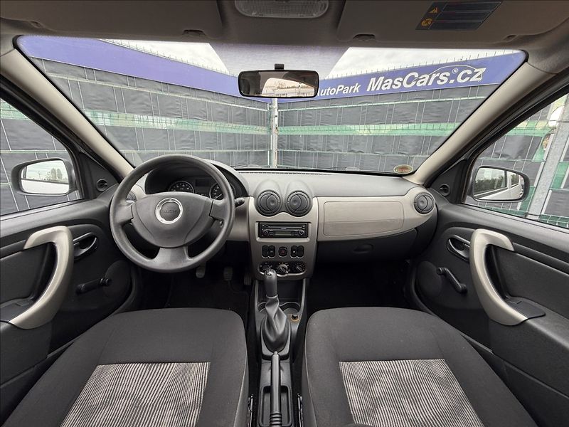 Dacia Sandero 1.4 - fotka 7 z 12