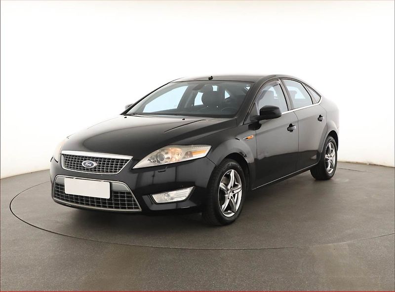 Ford Mondeo (2008) 2.0 TDCi, Automat, Navi - fotka 2 z 20
