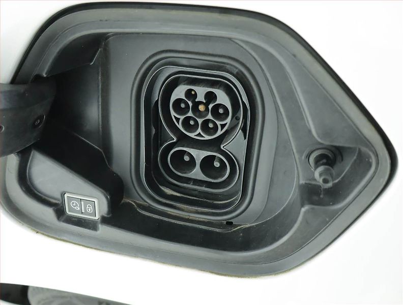 Opel Corsa (2021) GS-Line 50 kWh, SoH 90% - fotka 18 z 19