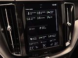 Volvo XC60 B4 AWD INSCRIPTION  - náhled 38