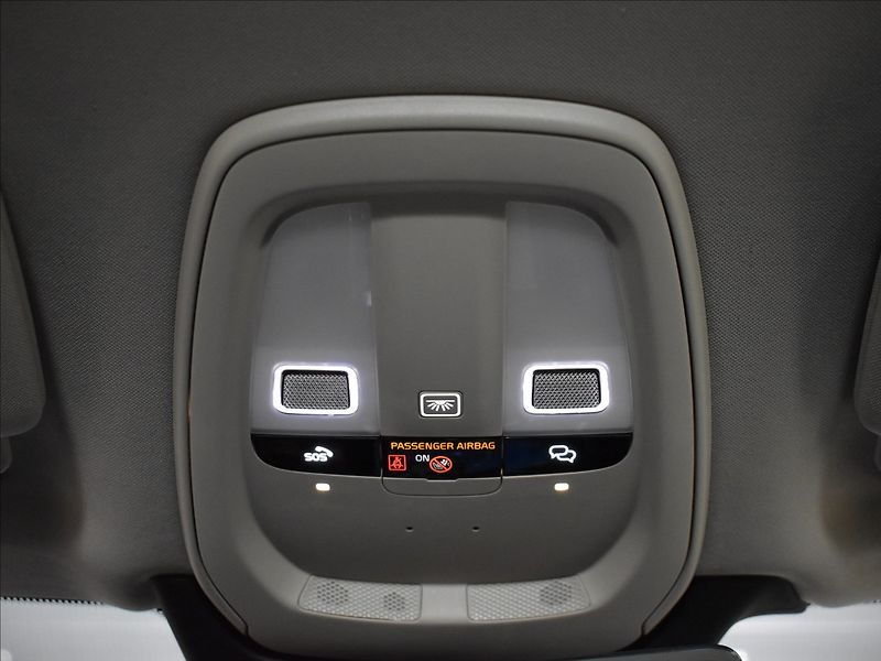 Volvo XC90 (2026) 2,0 B5  Plus Bright - fotka 31 z 38
