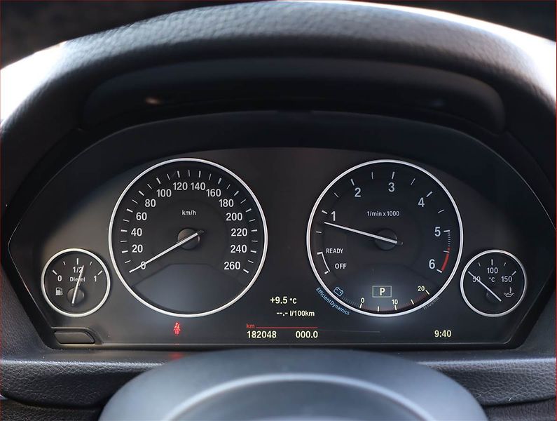 BMW Řada 3 (2015) 320 d xDrive, 4X4, Automat - fotka 11 z 21