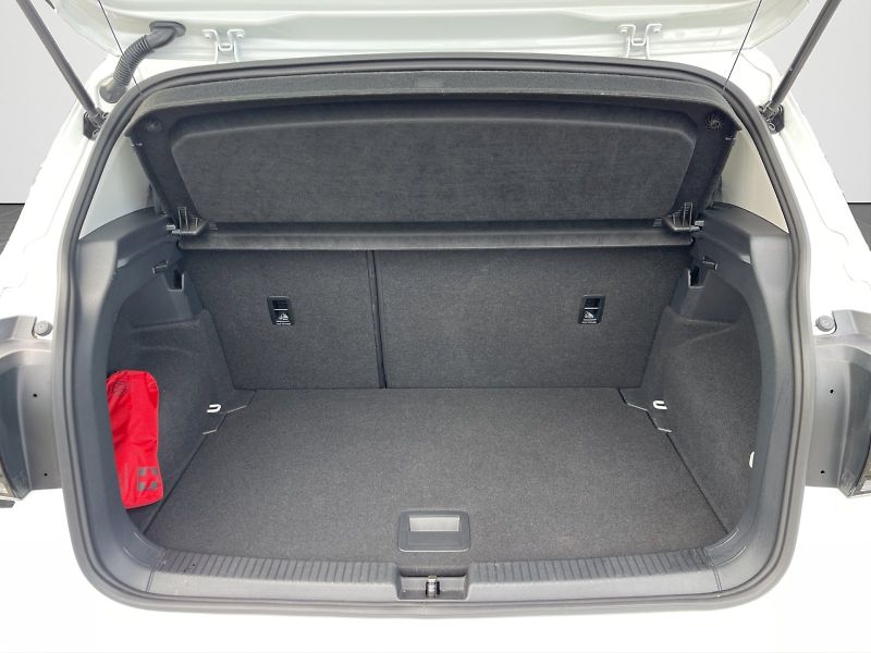 Volkswagen T-Cross (2023) 1.0 TSI 81 kW Style Plus - fotka 28 z 30