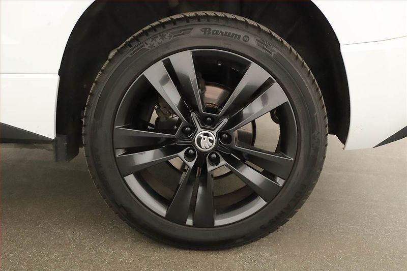 Škoda Karoq (2020) Sportline 1.5 TSI, ČR, AUTOMAT - fotka 12 z 23