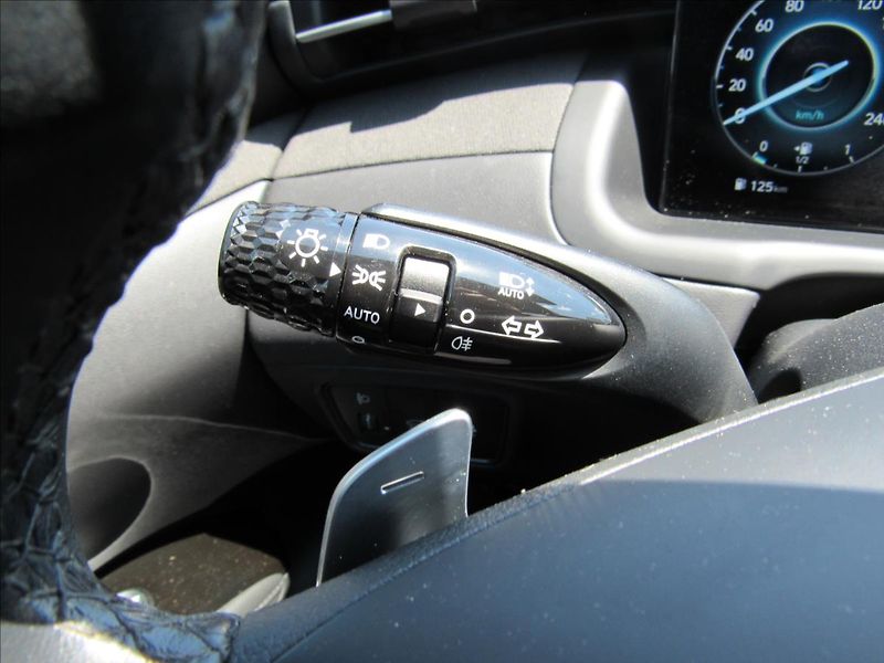 Hyundai Tucson 1,6 CRDi Style AWD AUT - fotka 25 z 35
