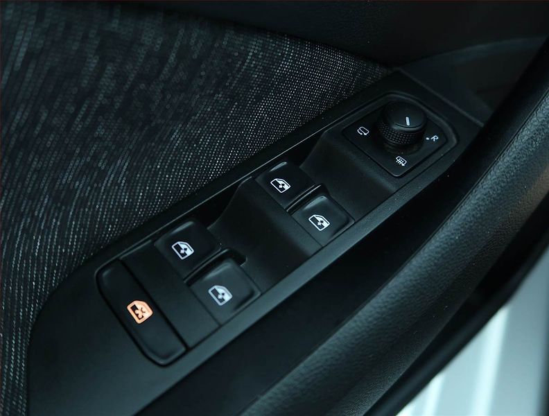Škoda Scala (2019) Style 1.5 TSI, Automat, ČR - fotka 19 z 20