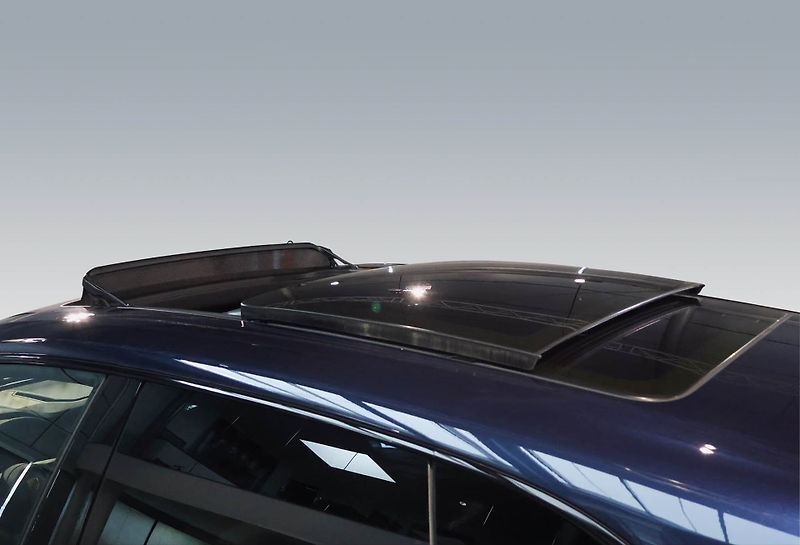 Porsche Cayenne Electric HuD Pano 360 HD-Matri - fotka 9 z 27