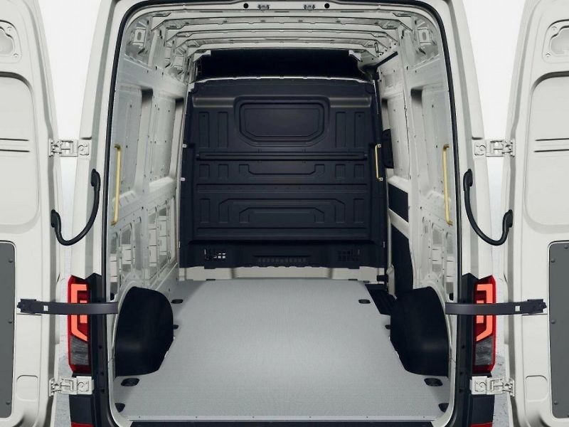 Volkswagen Crafter (2025) manual L3H2 - fotka 8 z 8
