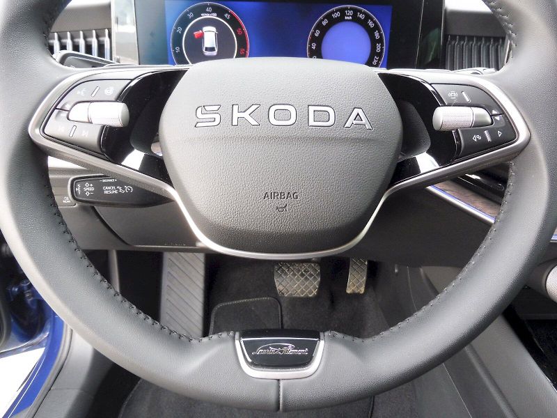 Škoda Superb (2025) Combi L&K 2,0 TDI 110kW DSG - fotka 10 z 30
